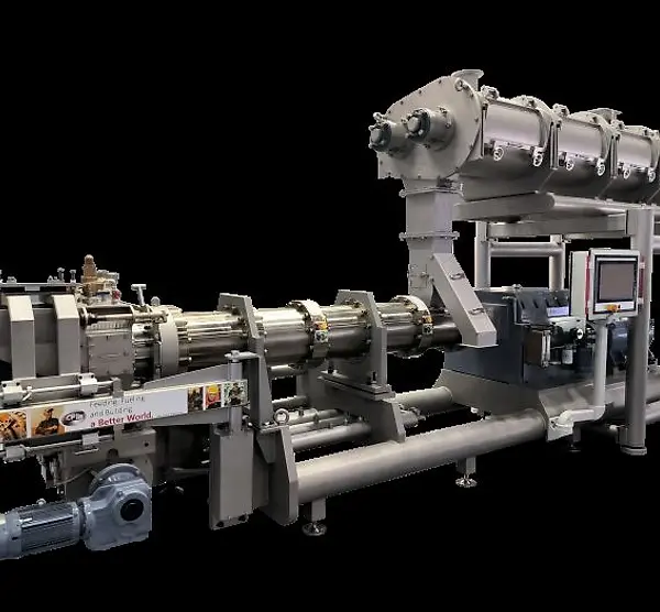 Pet food processing machinery